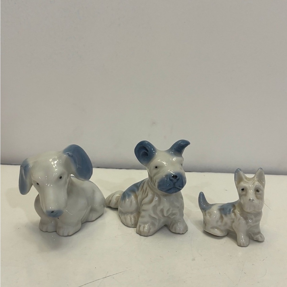 Set of 3 small dog figurines